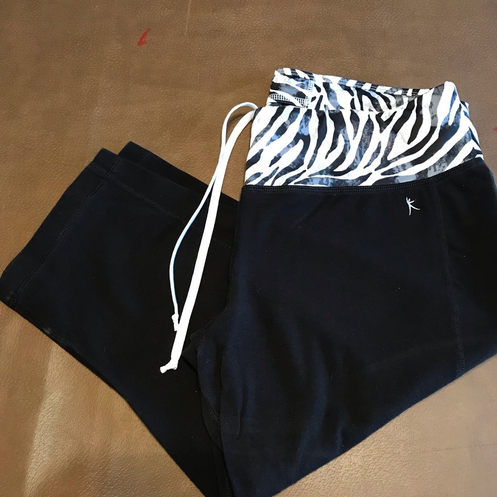 Danskin cropped yoga pants